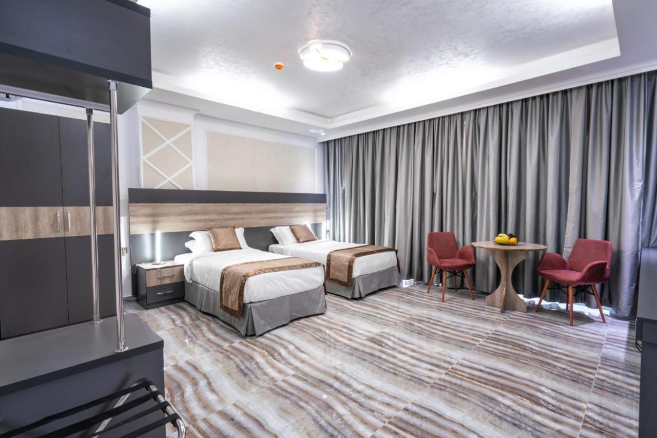 Al Amerat Hotel Al Amarat Luaran gambar